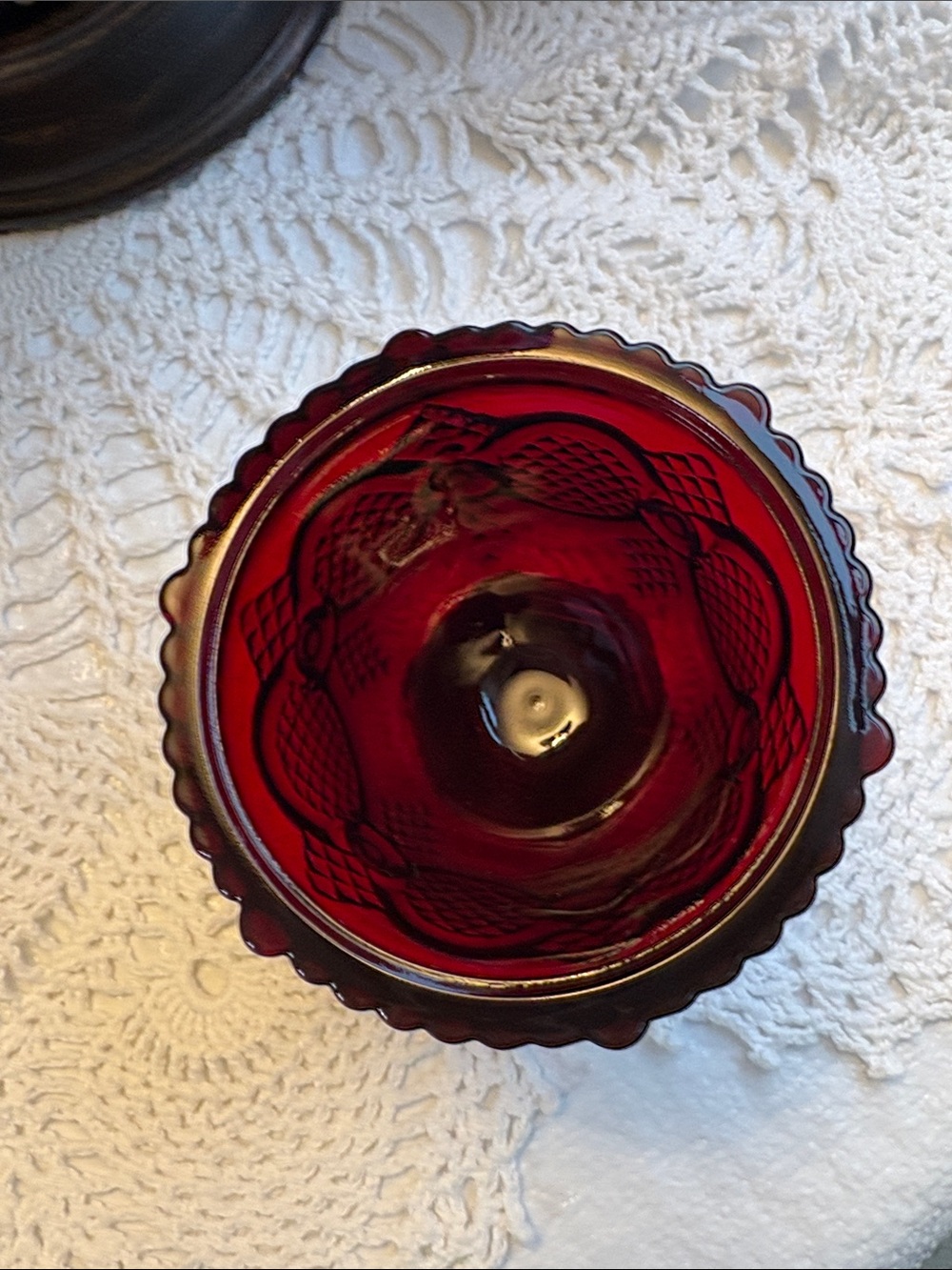 Avon 1876 Cape Cod rub red glass sugar bowl - Picture 3 of 4